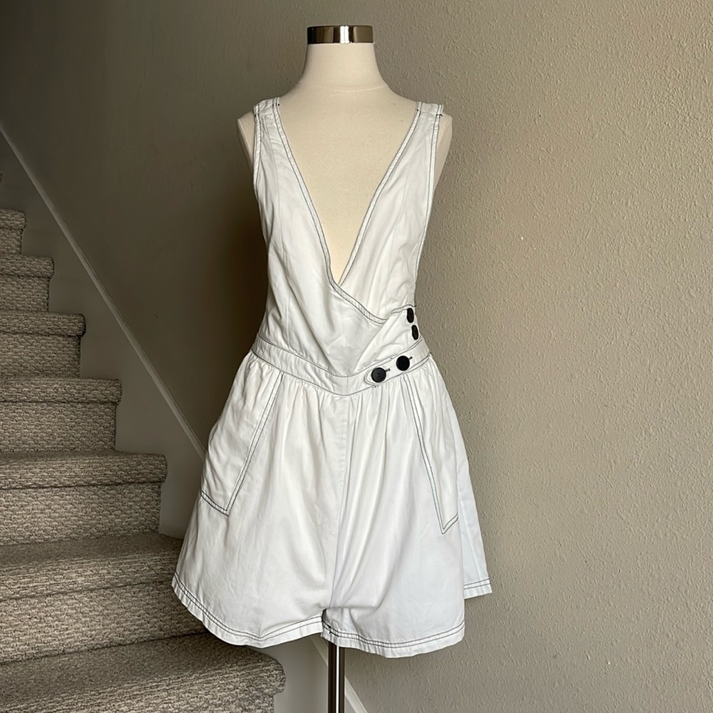 Millibon Sz L White with Black Trim V-Neck Babydoll Romper